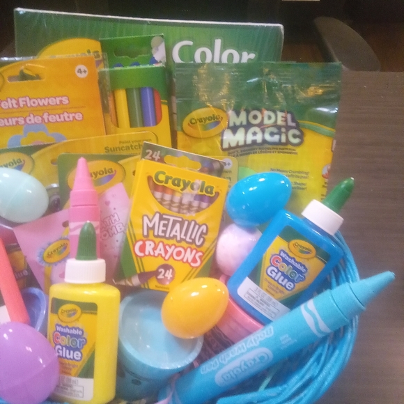 Kids Crayola Easter Basket - Picture 3 of 15